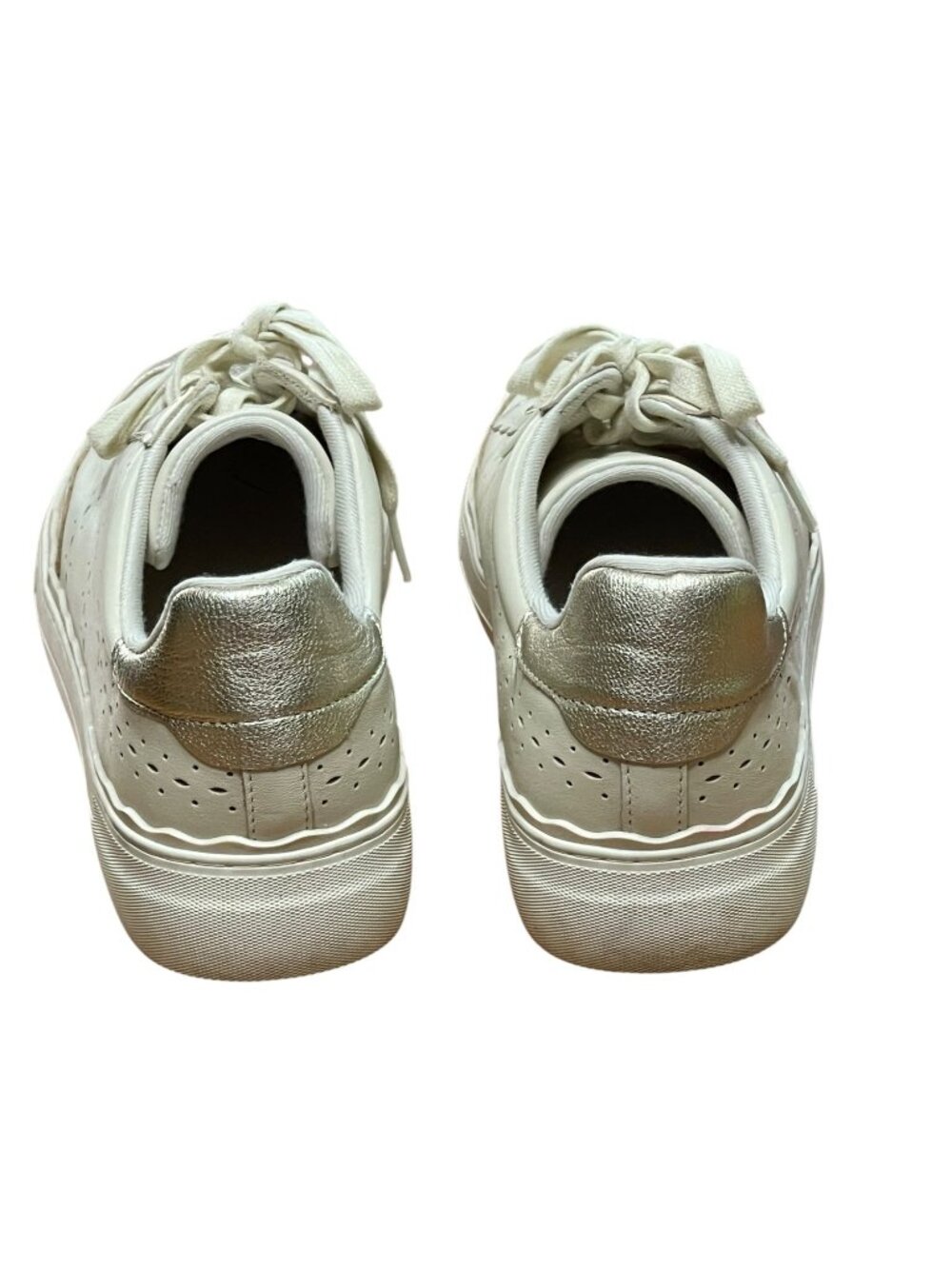 Vince Camuto White & Metallic Silver Leather Lace-Up Sneakers Size 11 - Picture 5 of 7